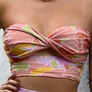 Runaway the Label Crop Top